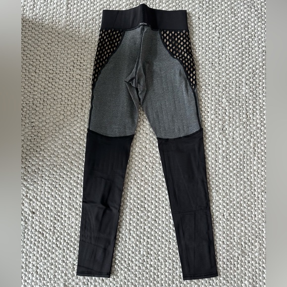 MICHI NY Shadow Leggings - Women’s Size XS - Picture 3 of 4